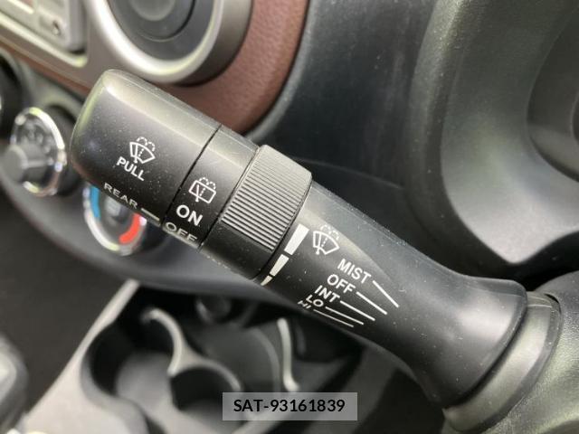 Toyota VITZ 2011-05 8856007-15
