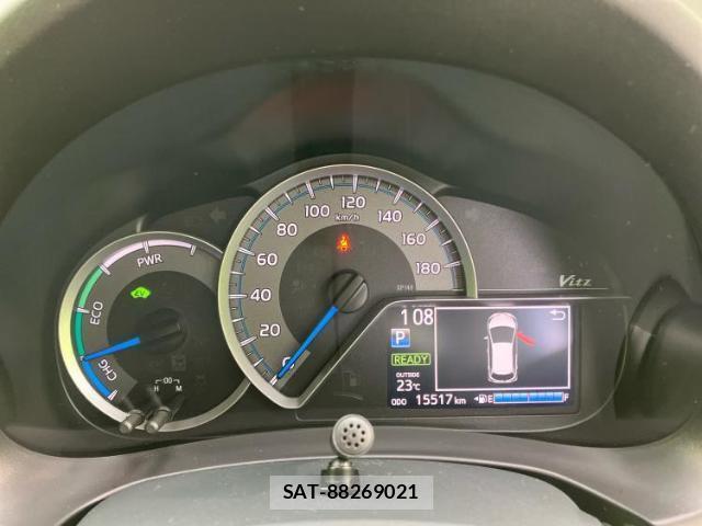 Toyota VITZ 2017-10 8856860-14