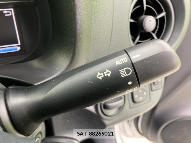 Toyota VITZ 2017-10 8856860-16