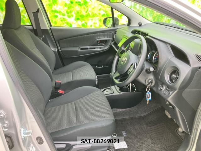 Toyota VITZ 2017-10 8856860-3