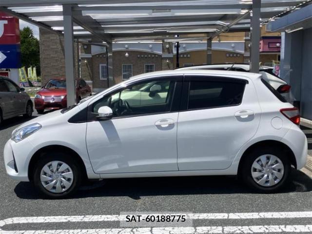 Toyota VITZ 2017-07 8856941-1