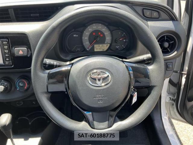 Toyota VITZ 2017-07 8856941-11