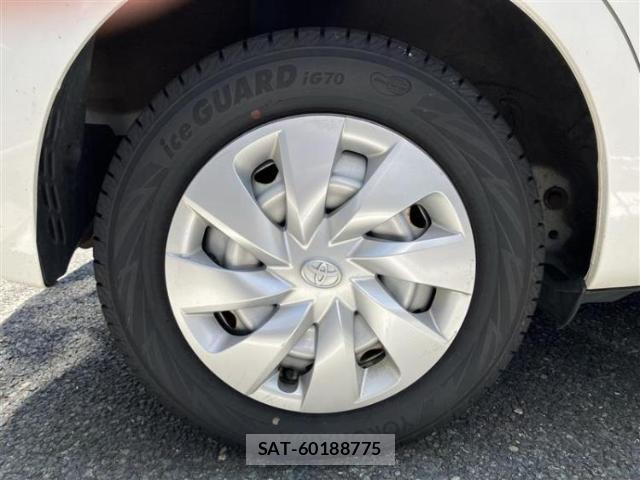 Toyota VITZ 2017-07 8856941-16