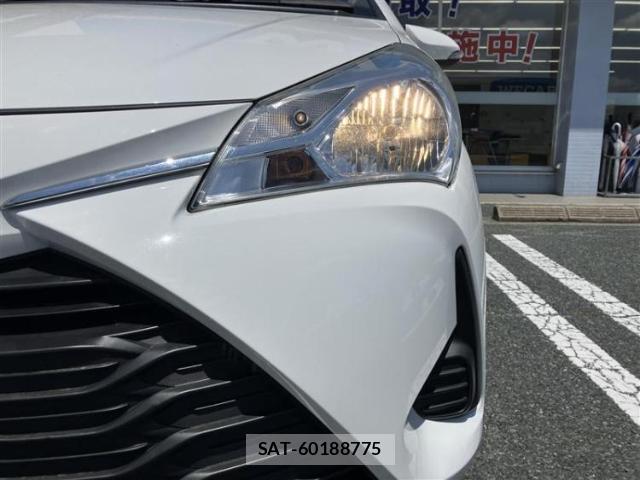 Toyota VITZ 2017-07 8856941-17