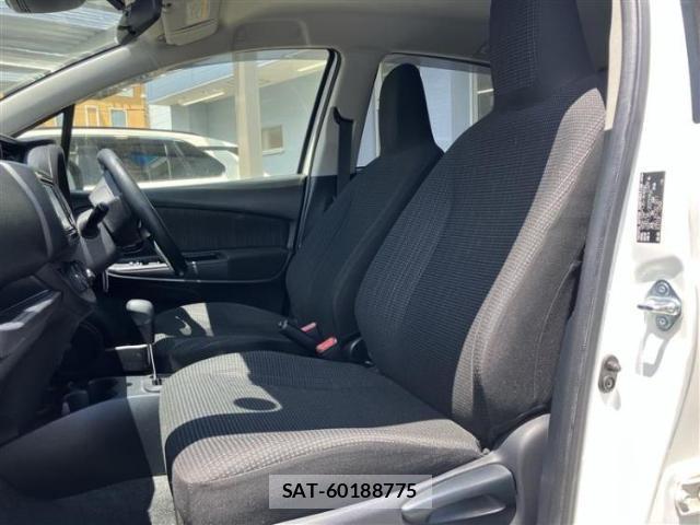 Toyota VITZ 2017-07 8856941-5