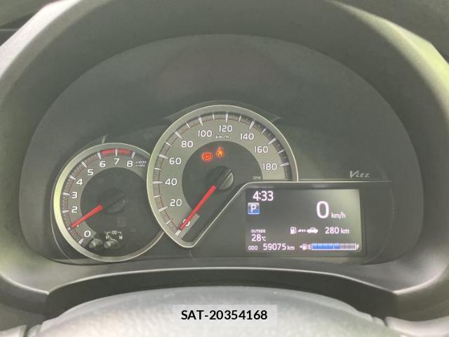 Toyota VITZ 2017-01 8857038-13