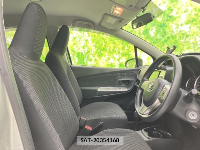 Toyota VITZ 2017-01 8857038-3