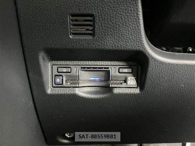 Toyota VOXY 2026-05 8853892-11