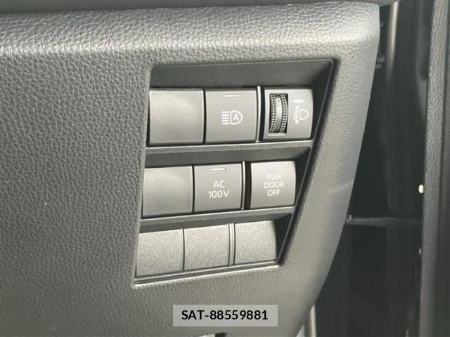 Toyota VOXY 2026-05 8853892-12