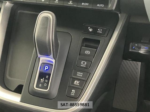 Toyota VOXY 2026-05 8853892-13