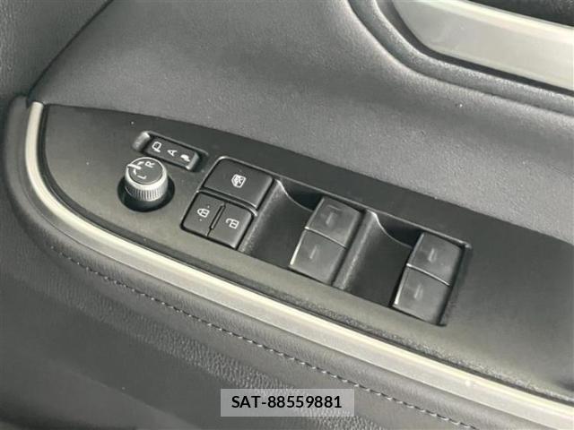 Toyota VOXY 2026-05 8853892-15