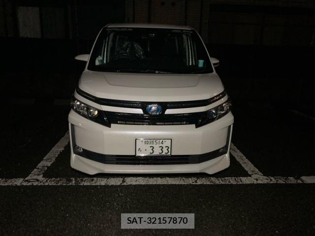 Toyota VOXY 2016-02 8853958-0