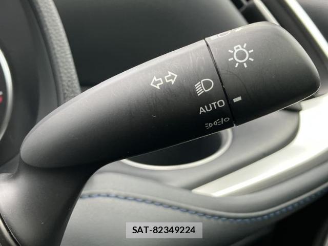 Toyota VOXY 2024-01 8853967-14