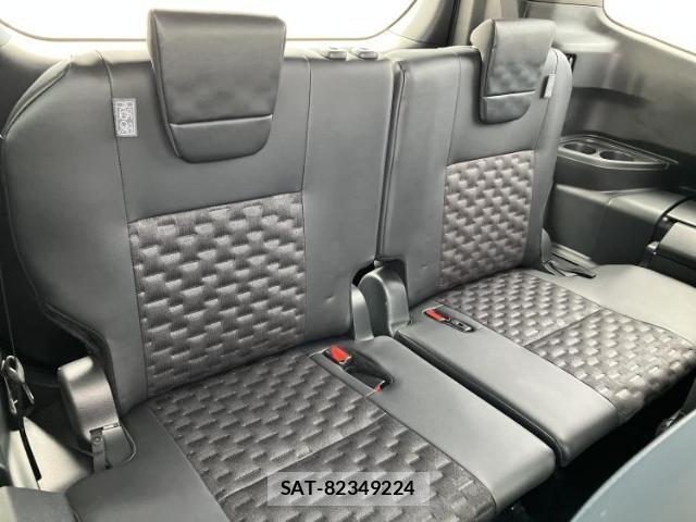 Toyota VOXY 2024-01 8853967-5