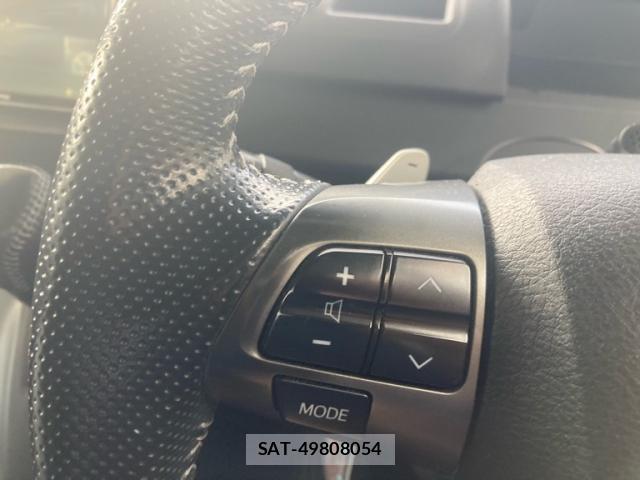Toyota VOXY 2012-10 8854009-11
