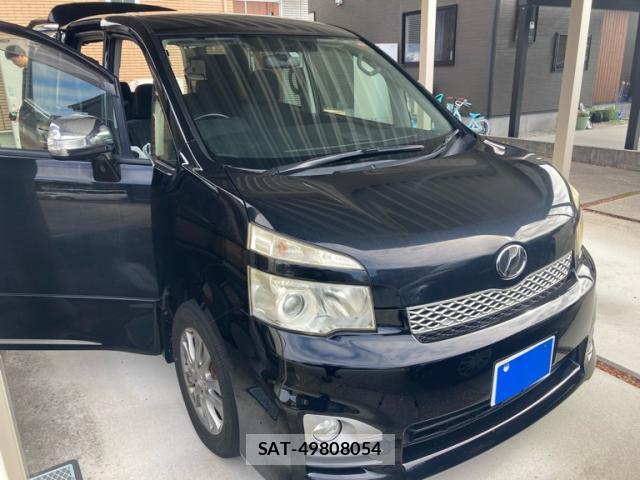 Toyota VOXY 2012-10 8854009-13