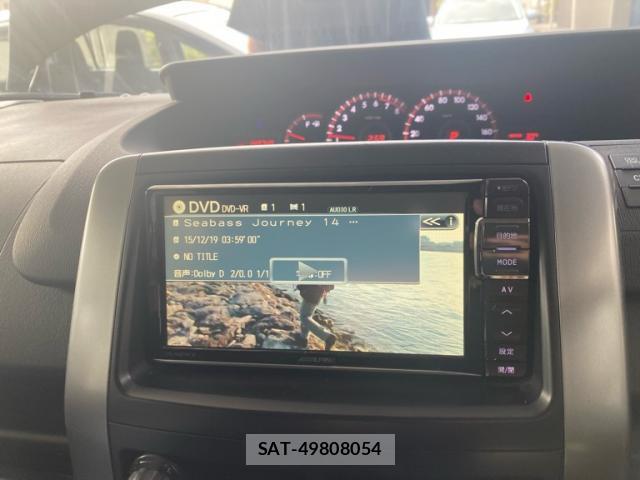 Toyota VOXY 2012-10 8854009-15
