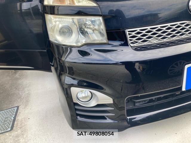 Toyota VOXY 2012-10 8854009-2