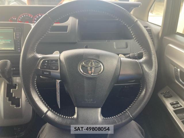 Toyota VOXY 2012-10 8854009-9