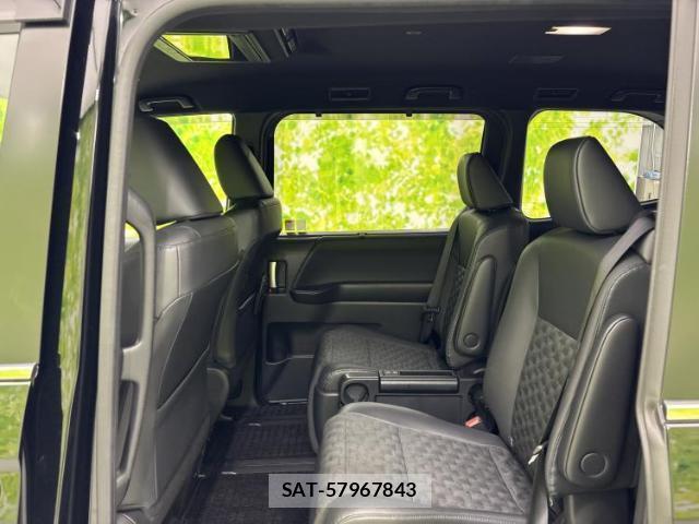 Toyota VOXY 2025-01 8854269-7