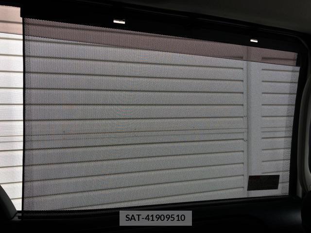 Toyota VOXY 2015-04 8854435-12