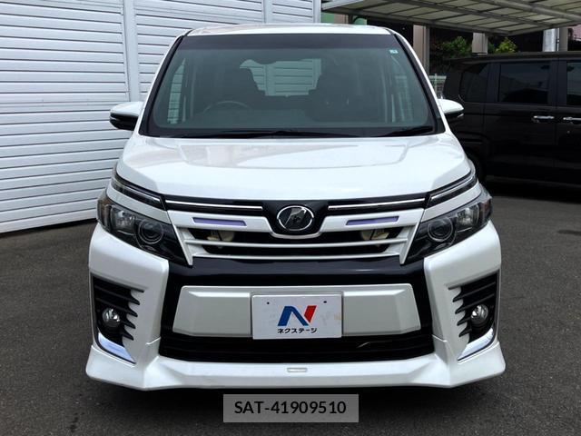 Toyota VOXY 2015-04 8854435-14