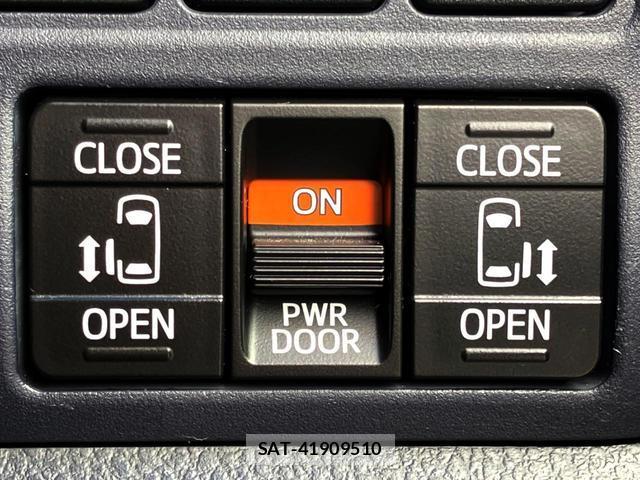 Toyota VOXY 2015-04 8854435-4