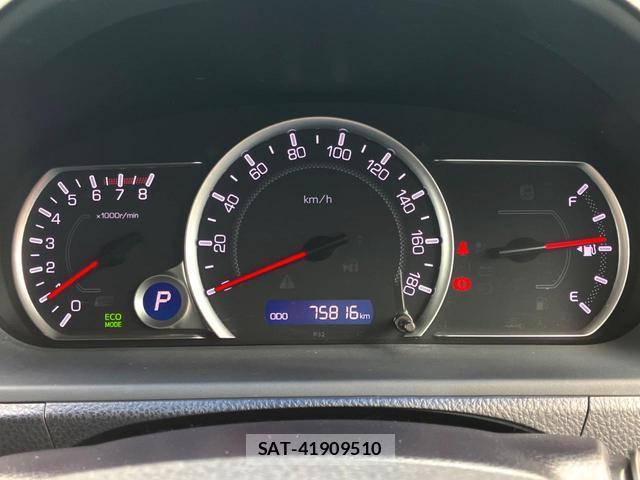 Toyota VOXY 2015-04 8854435-8