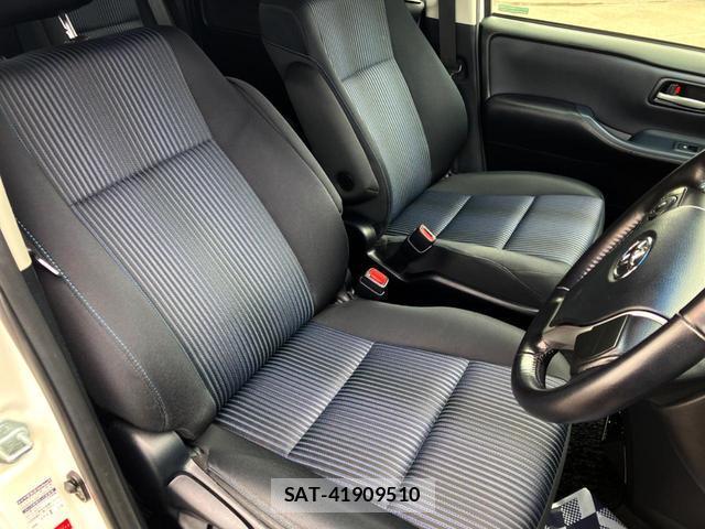 Toyota VOXY 2015-04 8854435-9