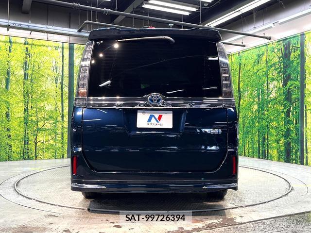 Toyota VOXY 2016-02 8854579-15