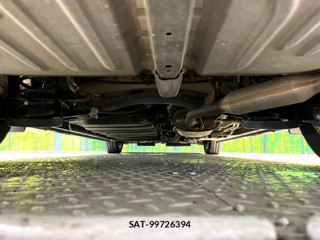 Toyota VOXY 2016-02 8854579-18