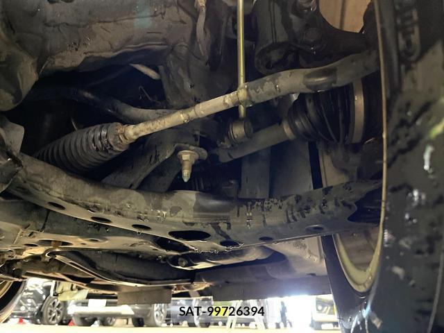 Toyota VOXY 2016-02 8854579-19