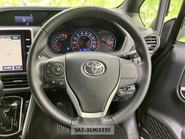 Toyota VOXY 2018-02 8854595-15
