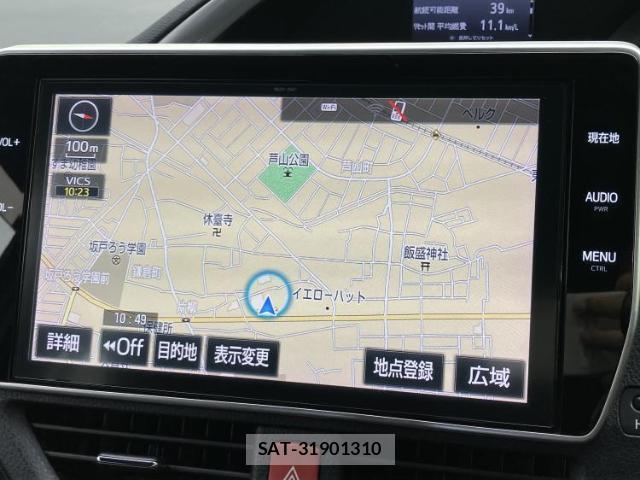 Toyota VOXY 2018-02 8854595-9