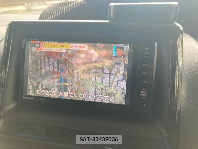 Toyota VOXY 2014-06 8854612-16
