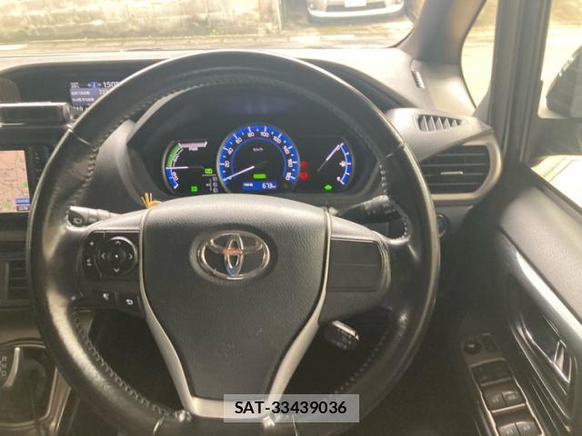 Toyota VOXY 2014-06 8854612-8
