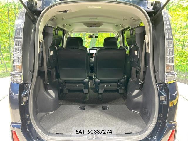 Toyota VOXY 2014-06 8854717-10