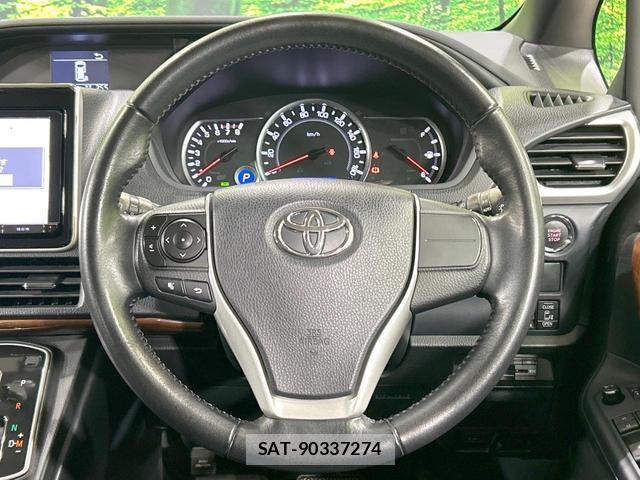 Toyota VOXY 2014-06 8854717-11