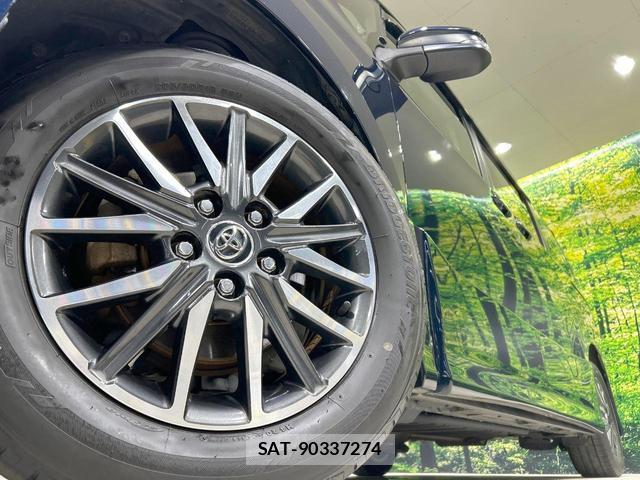 Toyota VOXY 2014-06 8854717-13