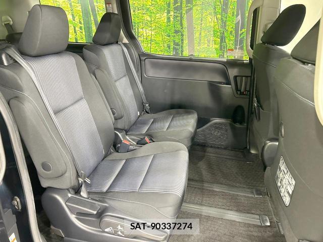 Toyota VOXY 2014-06 8854717-8