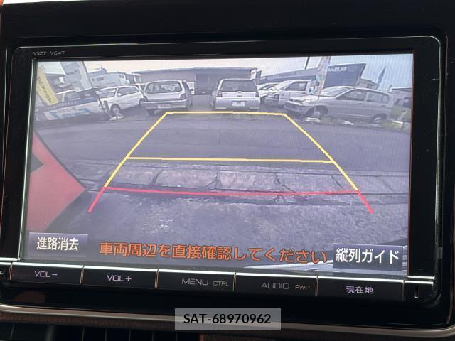 Toyota VOXY 2016-09 8854777-10
