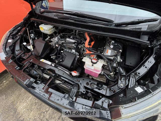 Toyota VOXY 2016-09 8854777-7