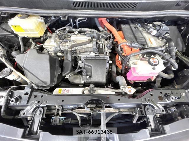 Toyota VOXY 2018-01 8854824-18
