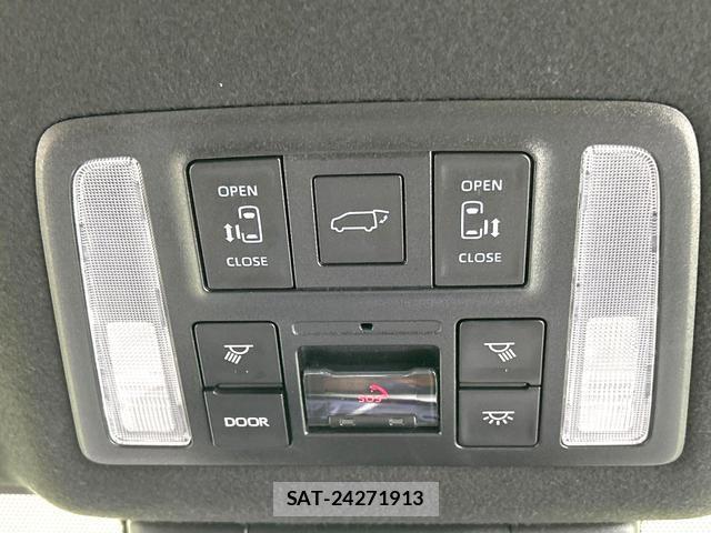 Toyota VOXY 2023-02 8854825-6
