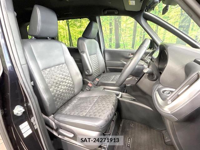 Toyota VOXY 2023-02 8854825-8