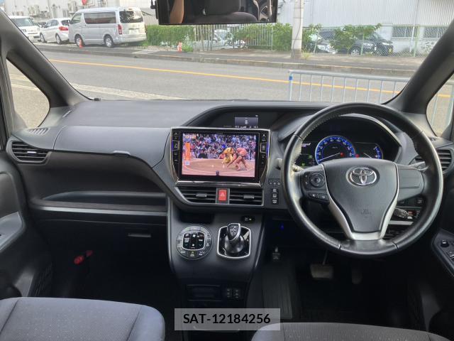 Toyota VOXY 2014-09 8854913-2