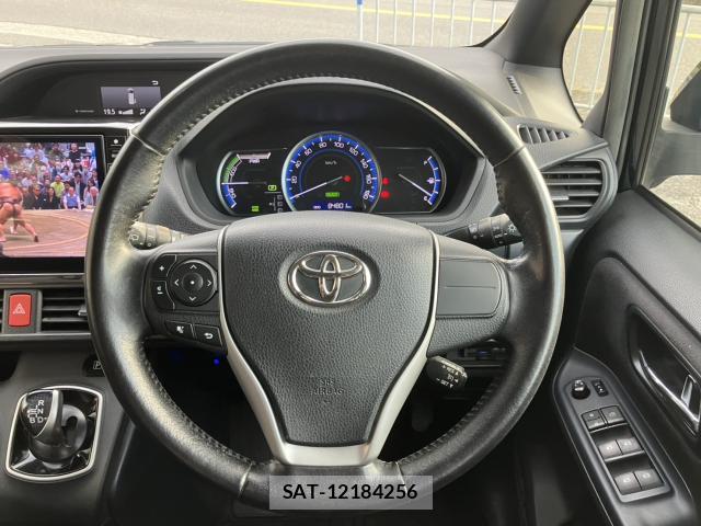 Toyota VOXY 2014-09 8854913-5
