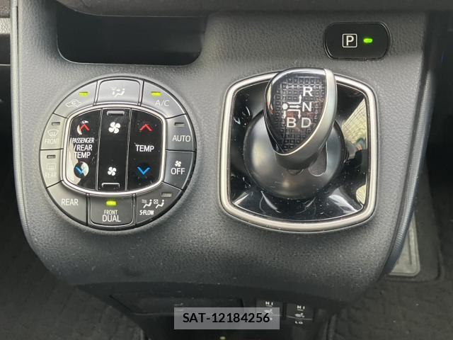 Toyota VOXY 2014-09 8854913-6