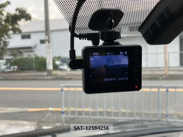Toyota VOXY 2014-09 8854913-8