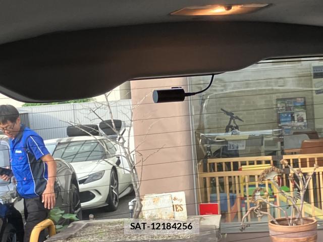 Toyota VOXY 2014-09 8854913-9